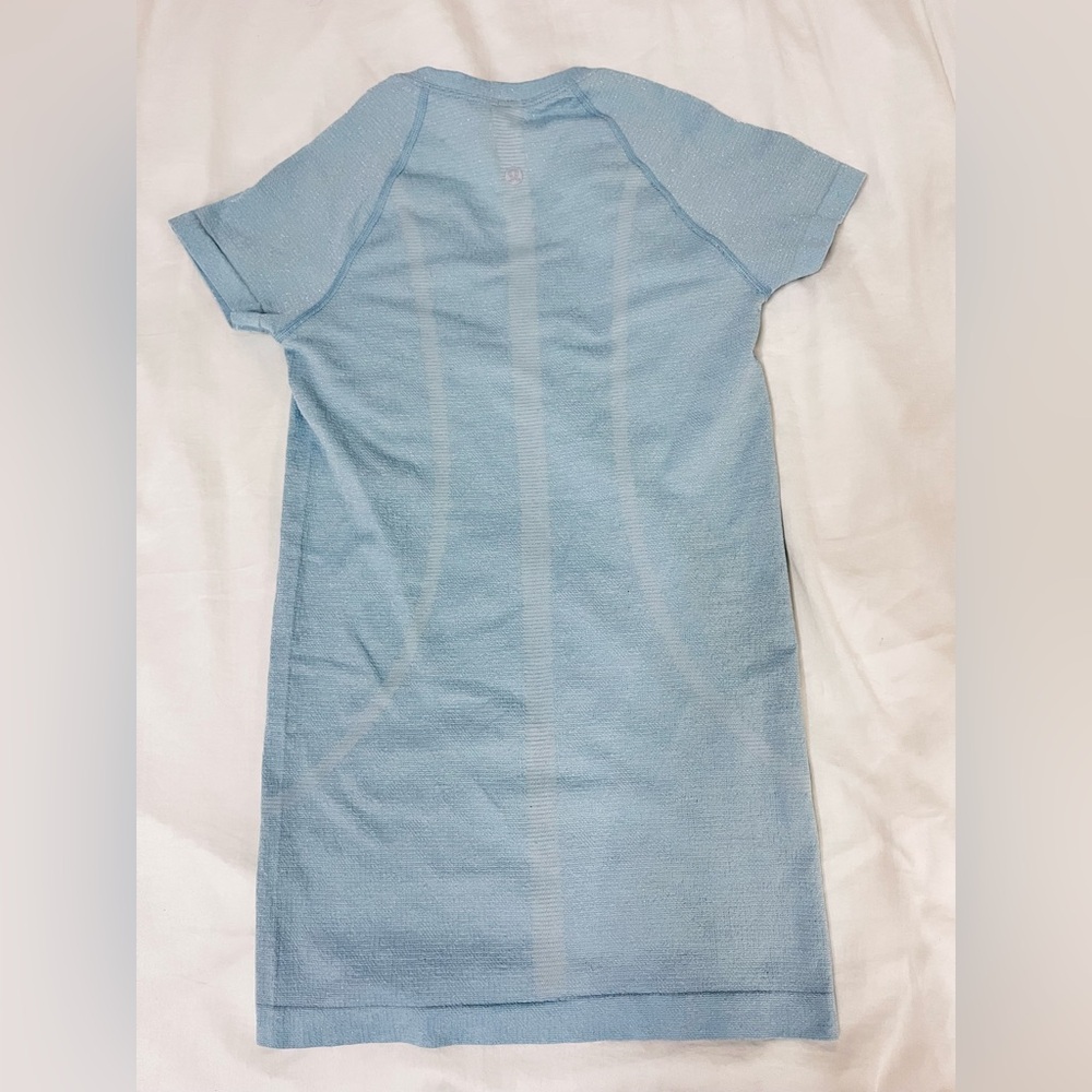 RARE Lululemon Swiftly Tech 2.0 Short Sleeve *Sparkle Size 4 Hip-length Top - Picture 2 of 3